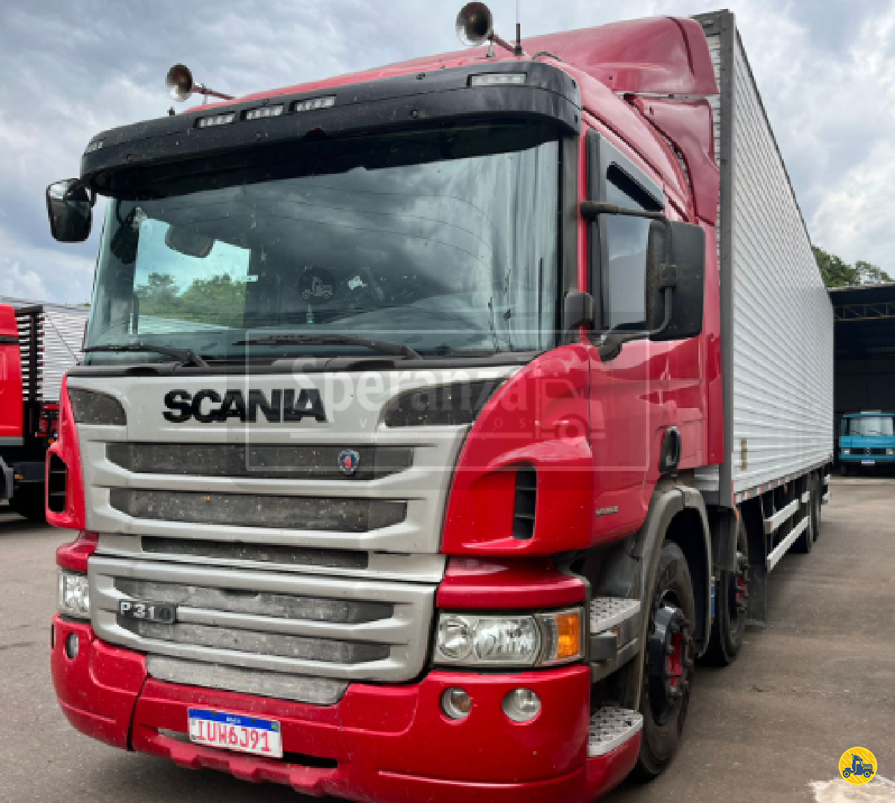 CAMINHAO SCANIA SCANIA P310 Baú Furgão BiTruck 8x2 Speranza Caminhões GARIBALDI RIO GRANDE DO SUL RS